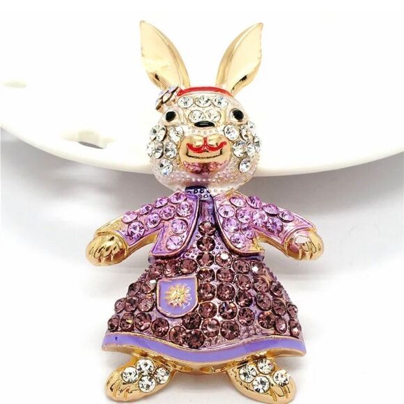 New Purple Rhinestone Rabbit Dress Crystal Charm Brooch Pin NWOT - Picture 1 of 3